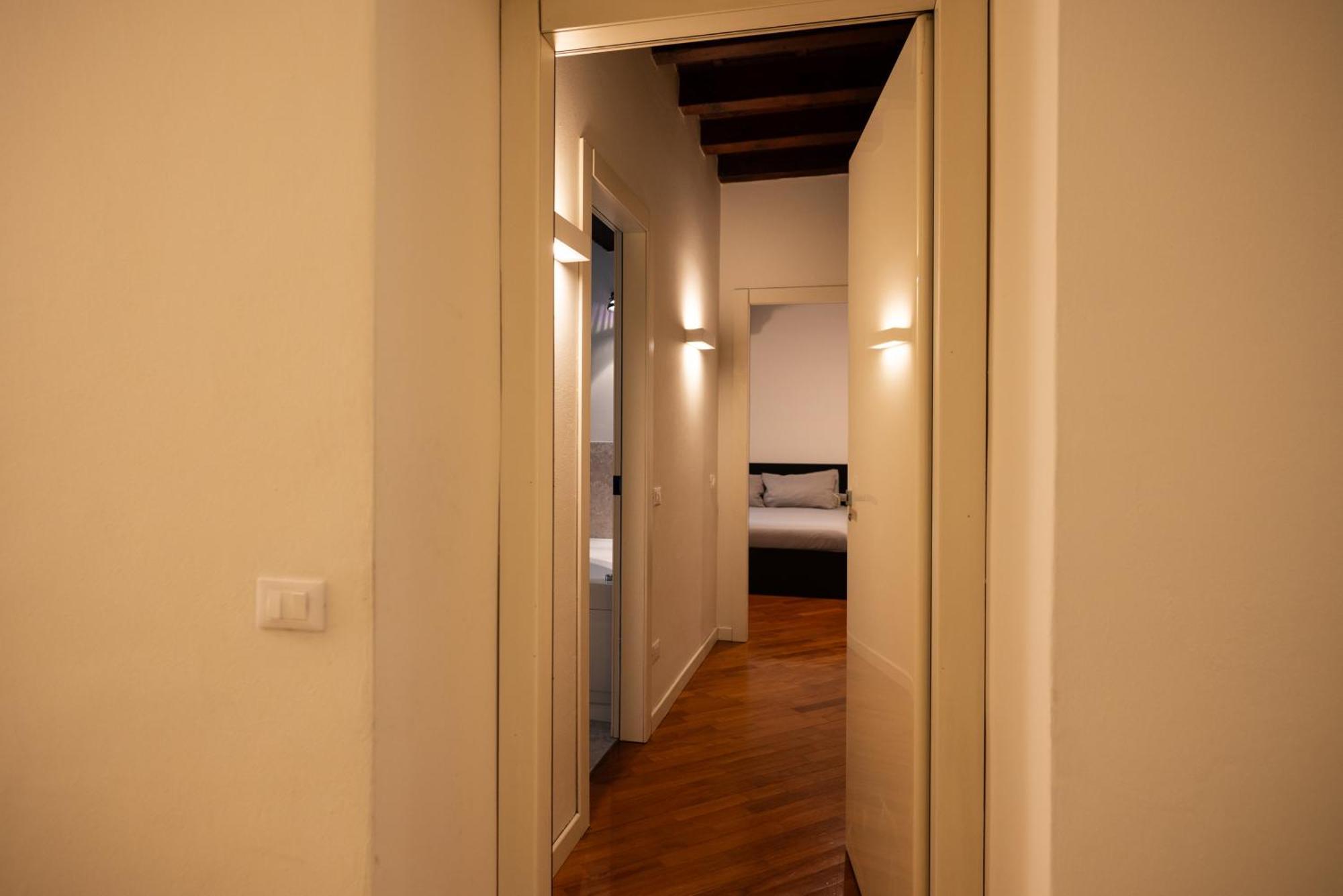 Suite N7 - Rifugio D'Epoca Con Posto Auto Bréscia Exterior foto